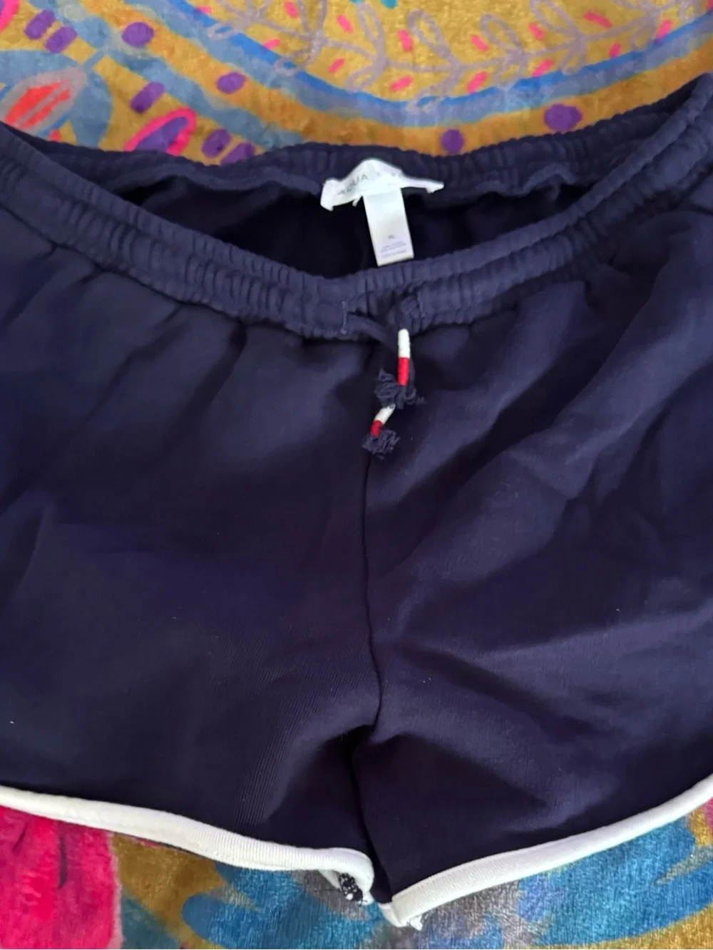 AQUA X Venus Williams Shorts With Piping Exclusive (2)